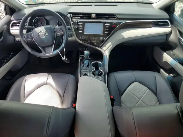 4T1B11HK7JU074586 2018 TOYOTA CAMRY - Image 8