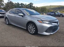 4T1B11HK7JU074832 2018 TOYOTA CAMRY