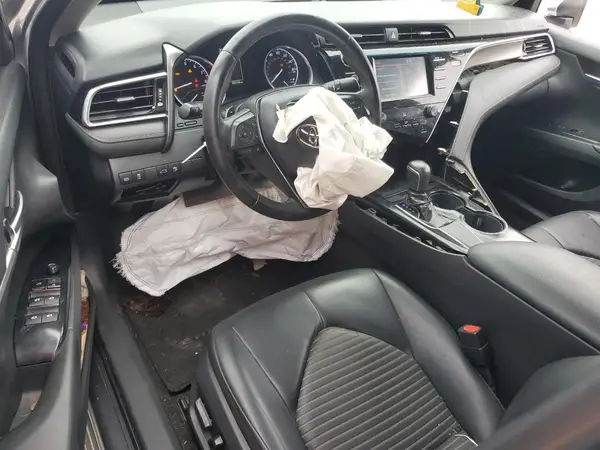 4T1B11HK7JU075804 2018 TOYOTA CAMRY - Image 8