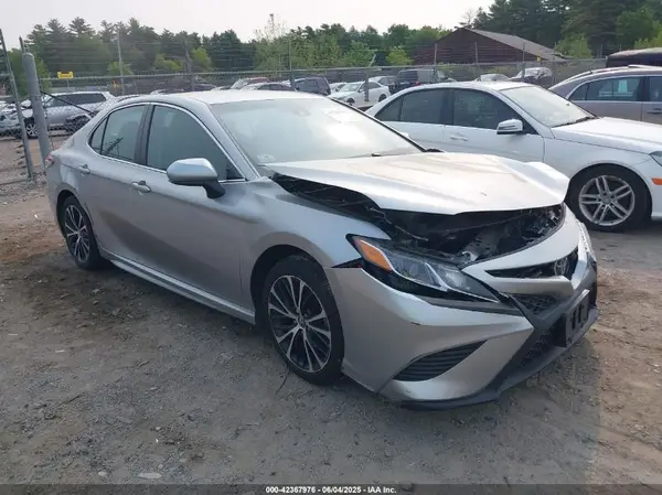 4T1B11HK7JU076015 2018 TOYOTA CAMRY - Image 1