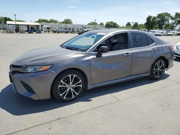 4T1B11HK7JU076385 2018 TOYOTA CAMRY - Image 1