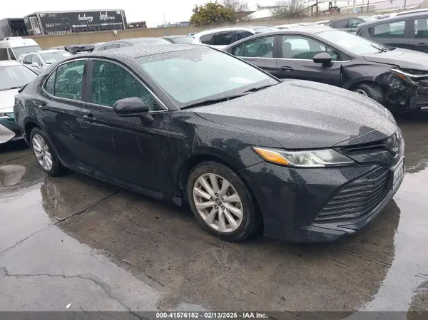 4T1B11HK7JU079464 2018 TOYOTA CAMRY - Image 1