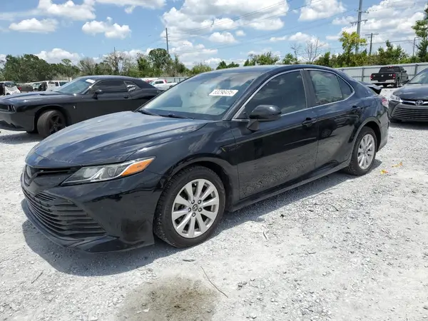 4T1B11HK7JU081716 2018 TOYOTA CAMRY - Image 1