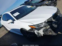 4T1B11HK7JU083028 2018 TOYOTA CAMRY