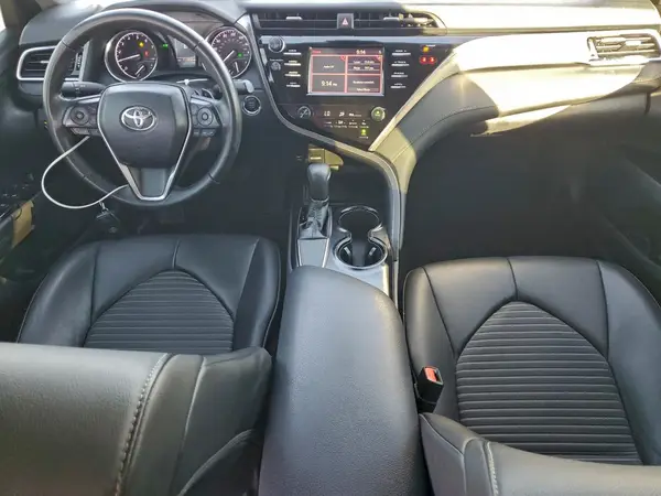 4T1B11HK7JU085538 2018 TOYOTA CAMRY - Image 8