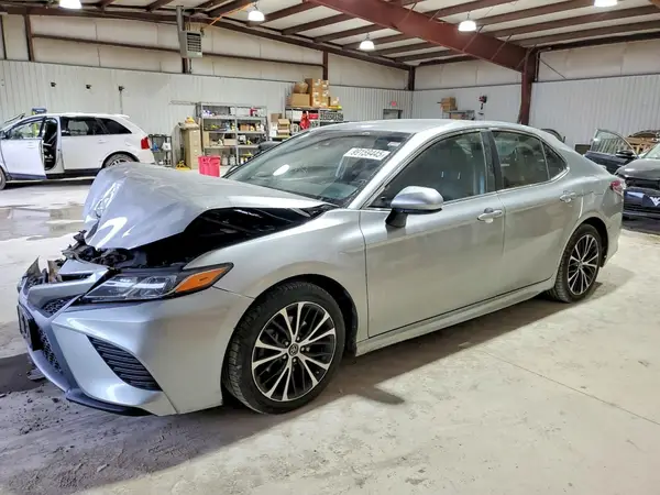 4T1B11HK7JU085569 2018 TOYOTA CAMRY - Image 1