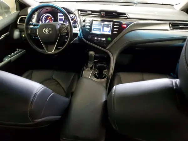 4T1B11HK7JU085569 2018 TOYOTA CAMRY - Image 8