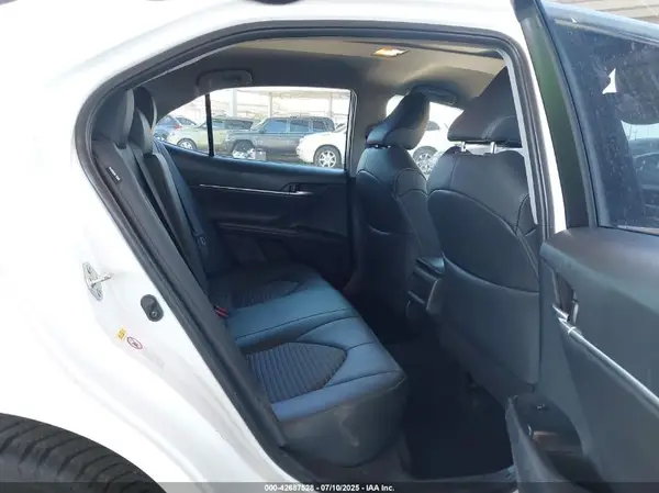 4T1B11HK7JU086995 2018 TOYOTA CAMRY - Image 8