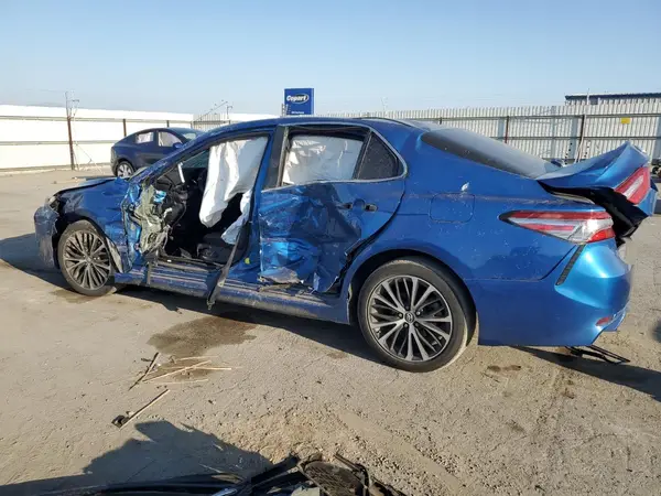 4T1B11HK7JU087693 2018 TOYOTA CAMRY - Image 2