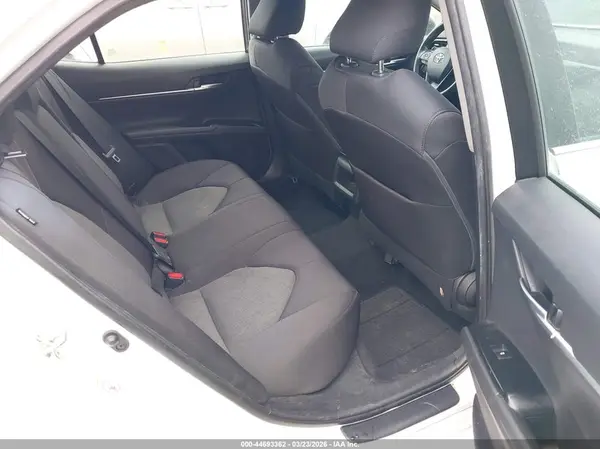 4T1B11HK7JU093185 2018 TOYOTA CAMRY - Image 8
