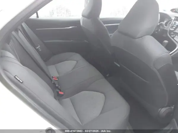 4T1B11HK7JU097382 2018 TOYOTA CAMRY - Image 8