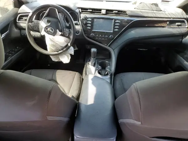 4T1B11HK7JU097771 2018 TOYOTA CAMRY - Image 8