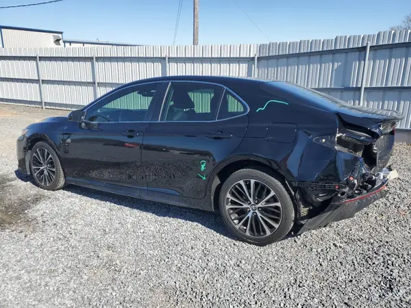 4T1B11HK7JU101480 2018 TOYOTA CAMRY - Image 2