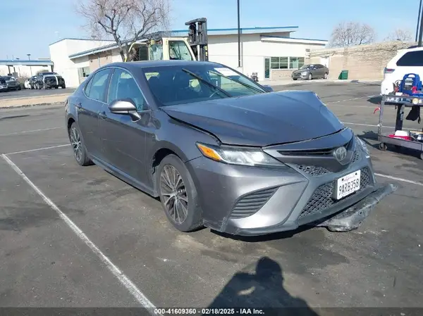 4T1B11HK7JU101561 2018 TOYOTA CAMRY - Image 1