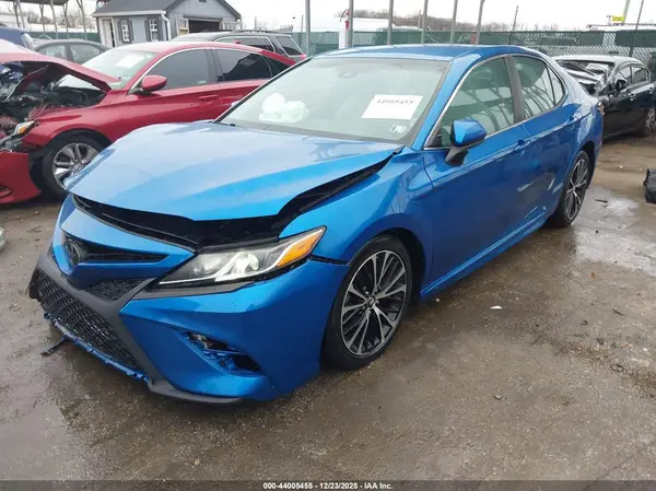4T1B11HK7JU115783 2018 TOYOTA CAMRY - Image 2
