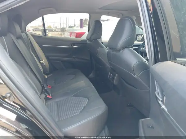 4T1B11HK7JU117761 2018 TOYOTA CAMRY - Image 8