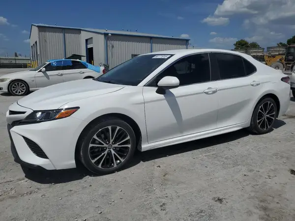 4T1B11HK7JU120336 2018 TOYOTA CAMRY - Image 1