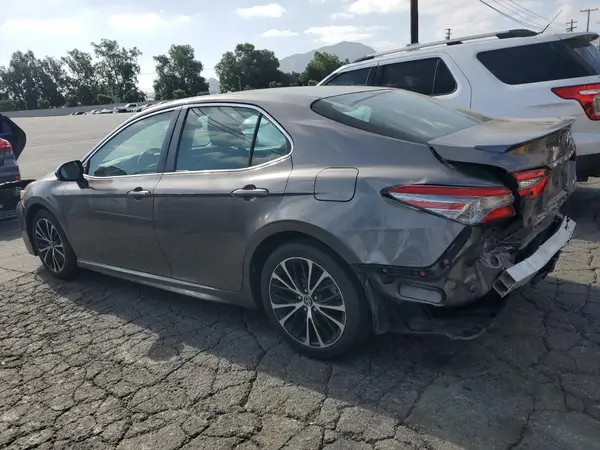 4T1B11HK7JU120451 2018 TOYOTA CAMRY - Image 2
