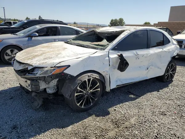 4T1B11HK7JU123043 2018 TOYOTA CAMRY - Image 1