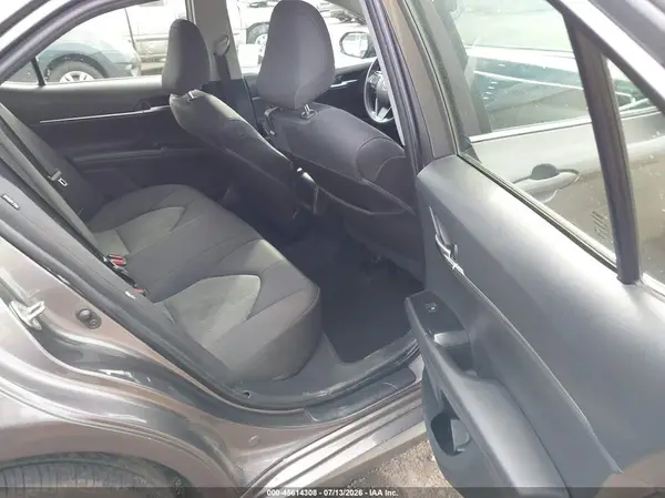 4T1B11HK7JU123947 2018 TOYOTA CAMRY - Image 8