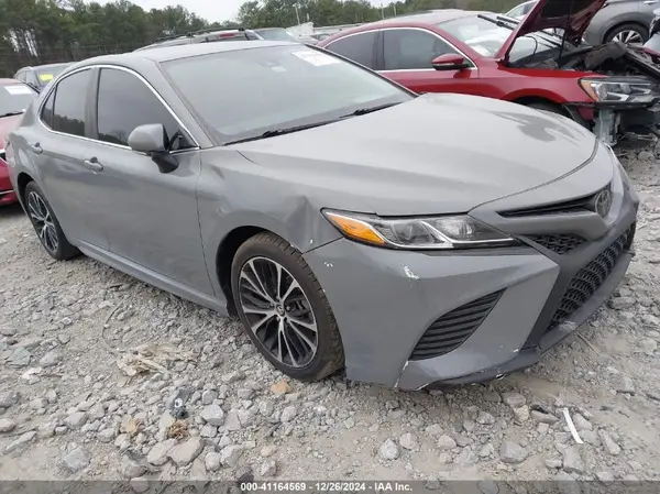 4T1B11HK7JU124886 2018 TOYOTA CAMRY - Image 1