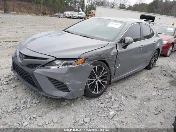 4T1B11HK7JU124886 2018 TOYOTA CAMRY - Image 2