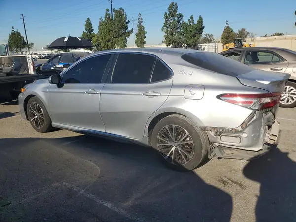 4T1B11HK7JU125150 2018 TOYOTA CAMRY - Image 2