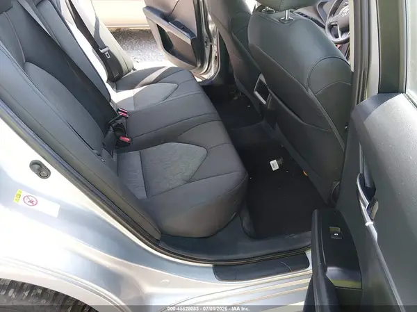 4T1B11HK7JU128646 2018 TOYOTA CAMRY - Image 8