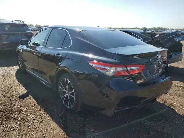 4T1B11HK7JU129098 2018 TOYOTA CAMRY - Image 2