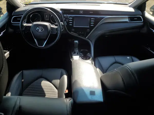 4T1B11HK7JU129098 2018 TOYOTA CAMRY - Image 8