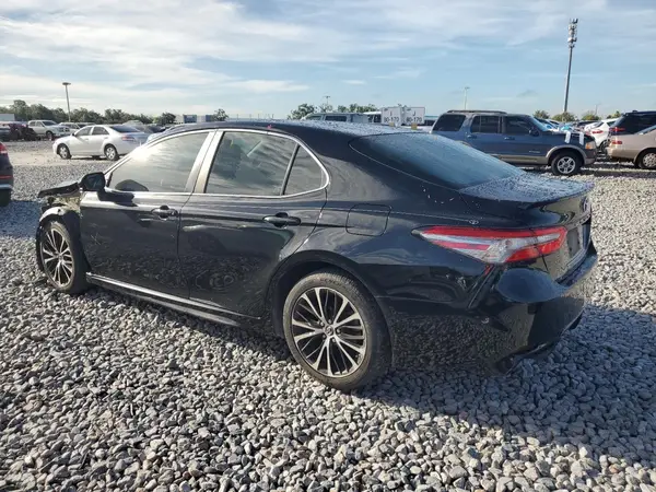 4T1B11HK7JU136049 2018 TOYOTA CAMRY - Image 2