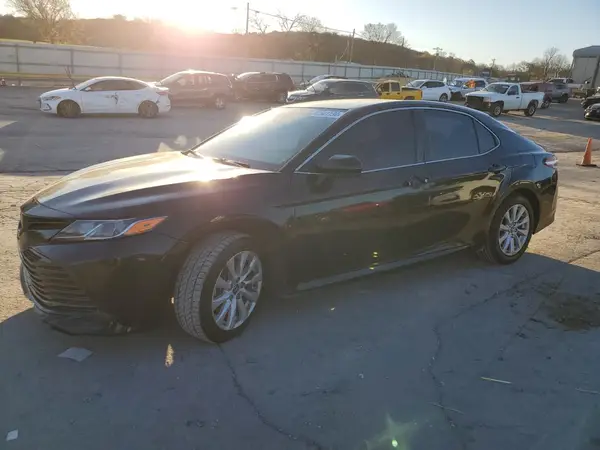 4T1B11HK7JU136164 2018 TOYOTA CAMRY - Image 1