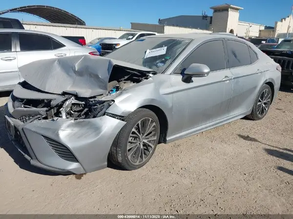 4T1B11HK7JU136455 2018 TOYOTA CAMRY - Image 2