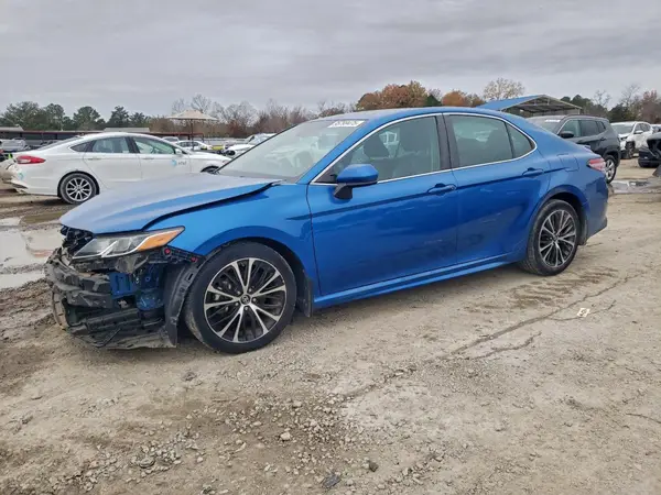 4T1B11HK7JU137797 2018 TOYOTA CAMRY - Image 1
