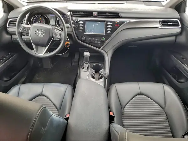 4T1B11HK7JU137797 2018 TOYOTA CAMRY - Image 8
