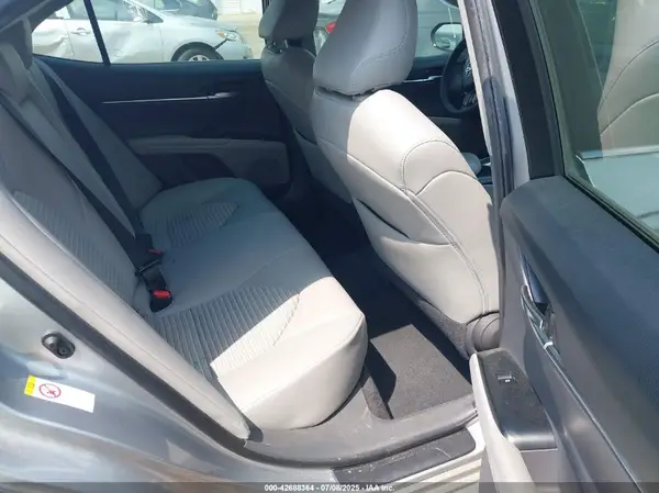 4T1B11HK7JU140201 2018 TOYOTA CAMRY - Image 8