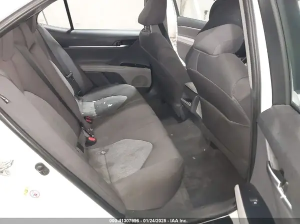 4T1B11HK7JU141526 2018 TOYOTA CAMRY - Image 8