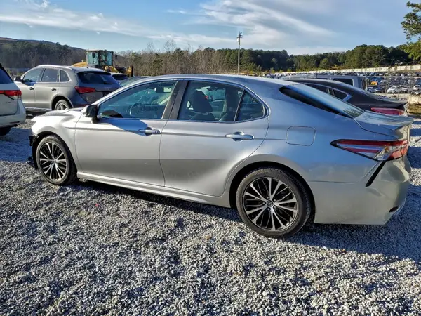 4T1B11HK7JU144345 2018 TOYOTA CAMRY - Image 2