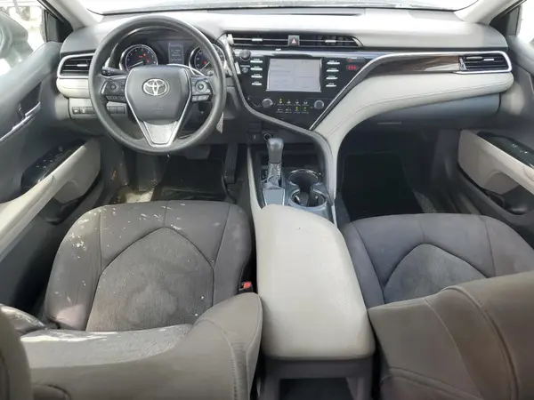 4T1B11HK7JU145561 2018 TOYOTA CAMRY - Image 8