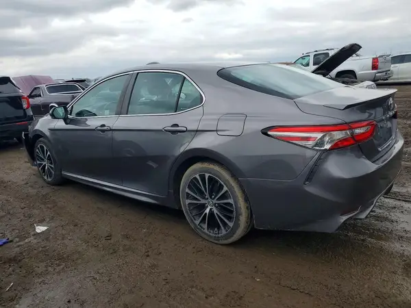 4T1B11HK7JU147326 2018 TOYOTA CAMRY - Image 2