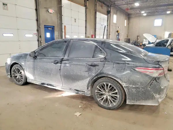 4T1B11HK7JU153093 2018 TOYOTA CAMRY - Image 2