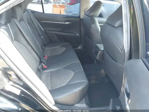 4T1B11HK7JU156091 2018 TOYOTA CAMRY - Image 8