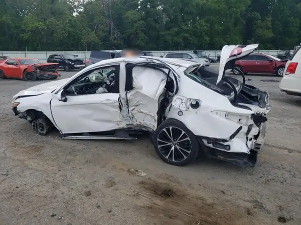4T1B11HK7JU157497 2018 TOYOTA CAMRY - Image 2