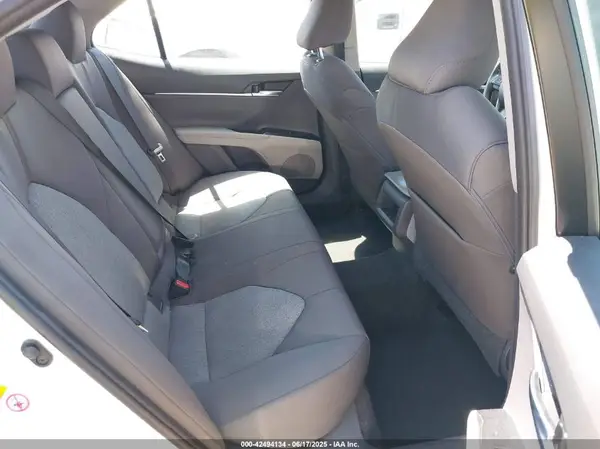 4T1B11HK7JU158097 2018 TOYOTA CAMRY - Image 8