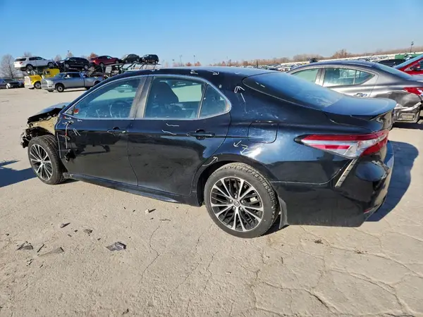 4T1B11HK7JU158147 2018 TOYOTA CAMRY - Image 2