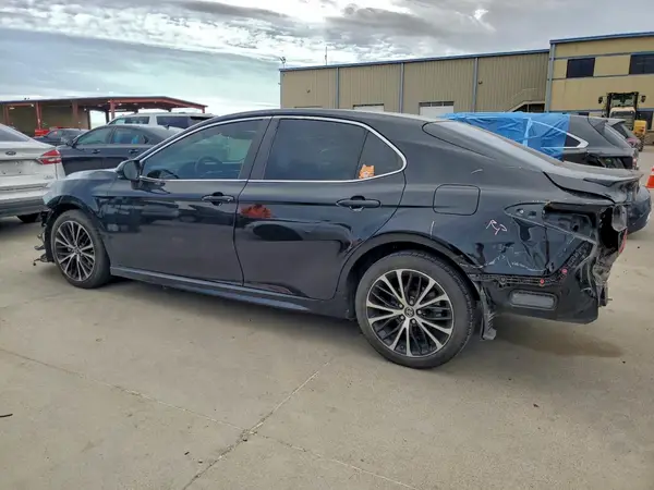 4T1B11HK7JU159654 2018 TOYOTA CAMRY - Image 2
