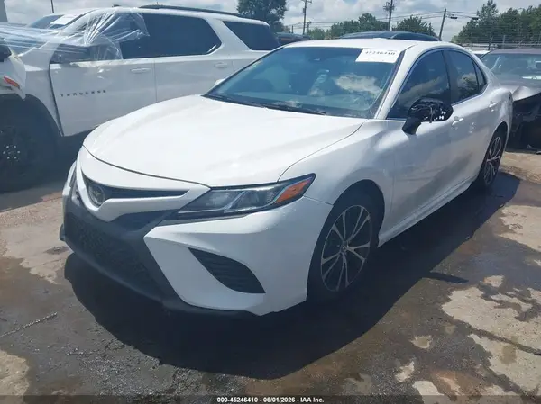4T1B11HK7JU504102 2018 TOYOTA CAMRY - Image 2