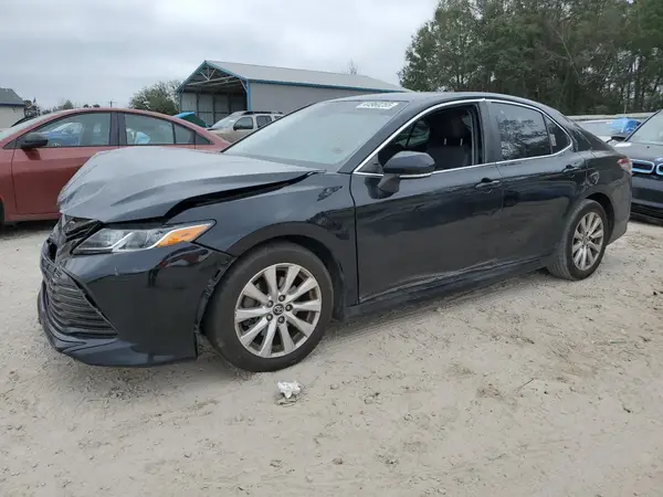 4T1B11HK7JU504682 2018 TOYOTA CAMRY - Image 1