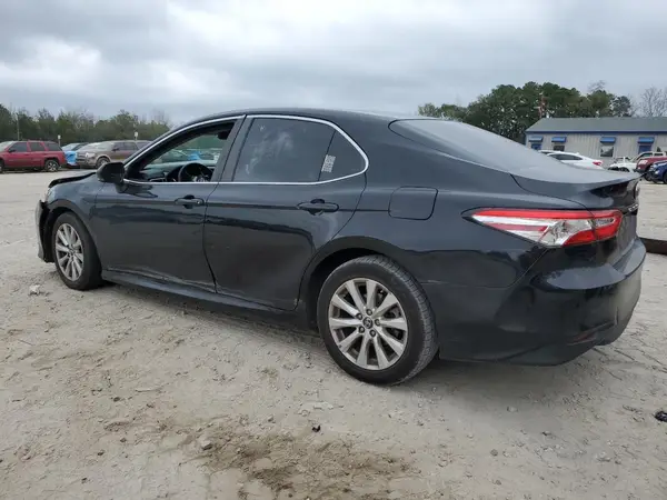 4T1B11HK7JU504682 2018 TOYOTA CAMRY - Image 2