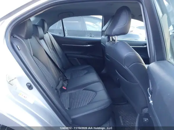 4T1B11HK7JU505976 2018 TOYOTA CAMRY - Image 8